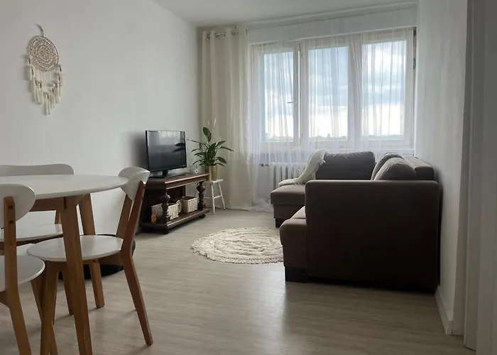 Sunny View Apartment *